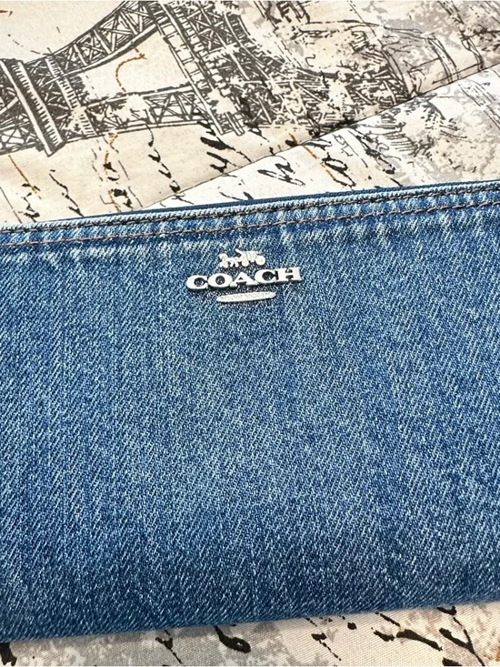 NWT! Coach Denim Zip Wristlet in Dark Blue with Silver Logo - Picture 3 of 9